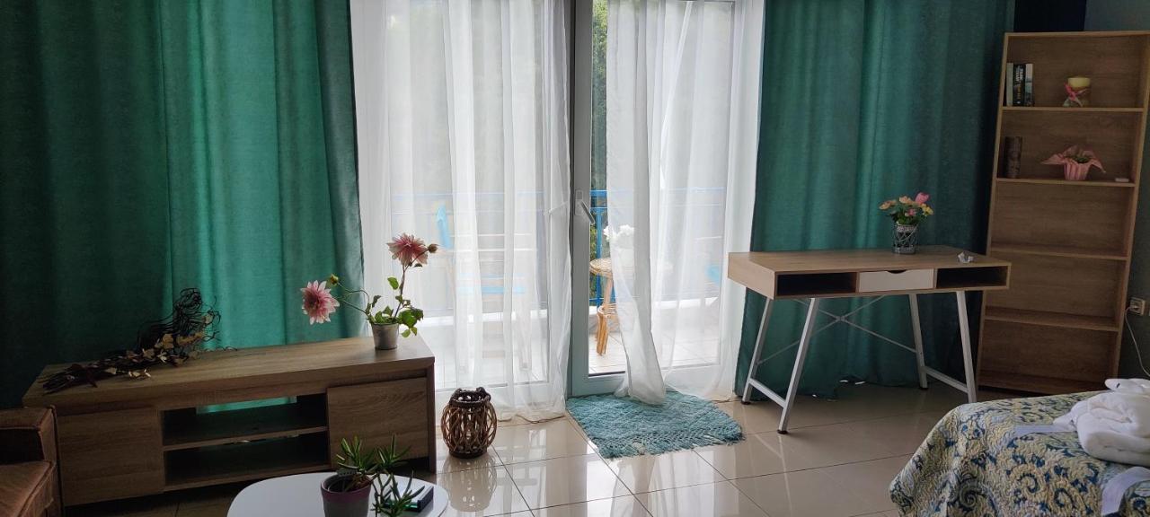 Hospitable Appartment In The Central Park, Xanthi Extérieur photo