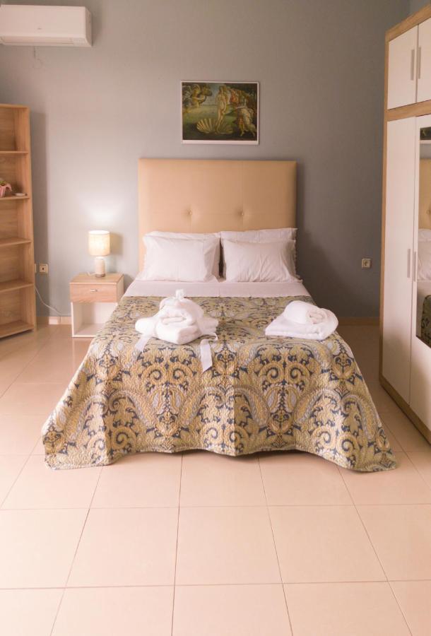 Hospitable Appartment In The Central Park, Xanthi Extérieur photo