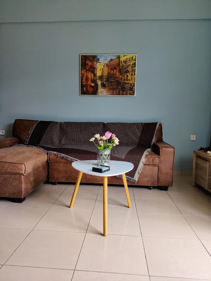Hospitable Appartment In The Central Park, Xanthi Extérieur photo
